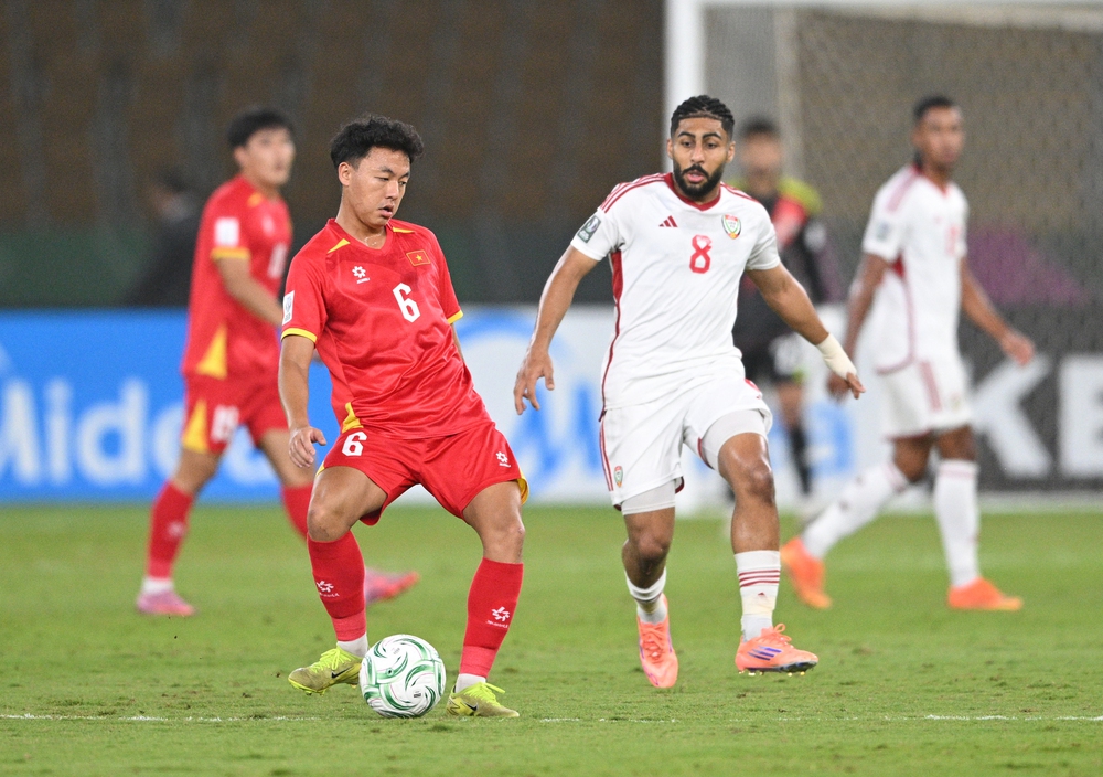 Tin nóng bóng đá Việt hôm nay 17/1: U23 Việt Nam đã vươn tầm châu Á; Thái Sơn và Viktor Lê thử doping sau trận thắng U23 UAE - Ảnh 2.