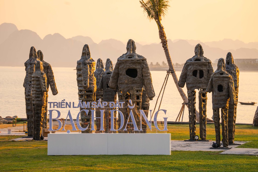 Hoạ sĩ Lê Hữu Hiếu nhận Bằng khen của Chủ tịch UBND TP. HCM - Ảnh 5.