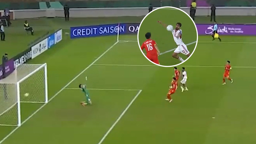 Trọng tài mệnh danh 'Vua thẻ' thở phào sau khi bắt chính trận tứ kết U23 Việt Nam vs UAE - Ảnh 2.