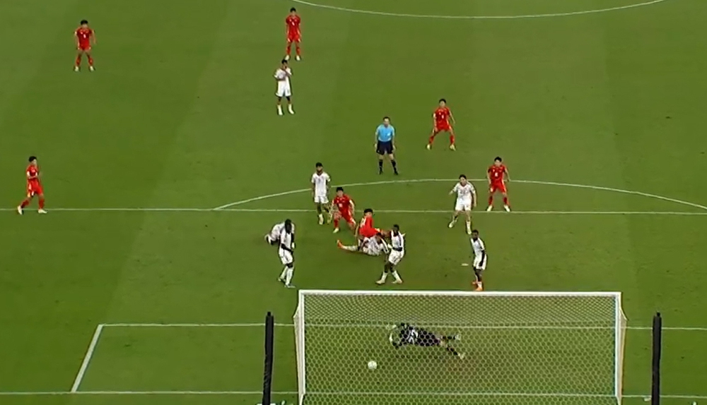 Phạm Minh Phúc: Từ tài năng trẻ sân phủi đến người hùng ở sân chơi châu lục - Ảnh 3.