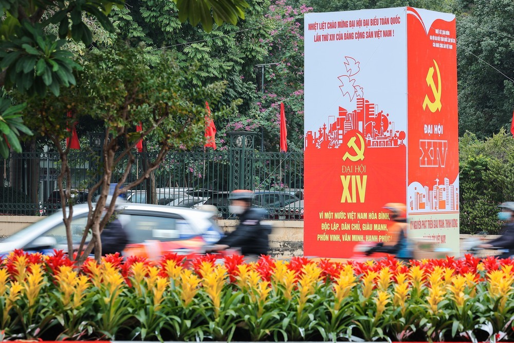 Đại hội XIV của Đảng: Rực rỡ cờ hoa chào mừng Đại hội XIV - Ảnh 4.