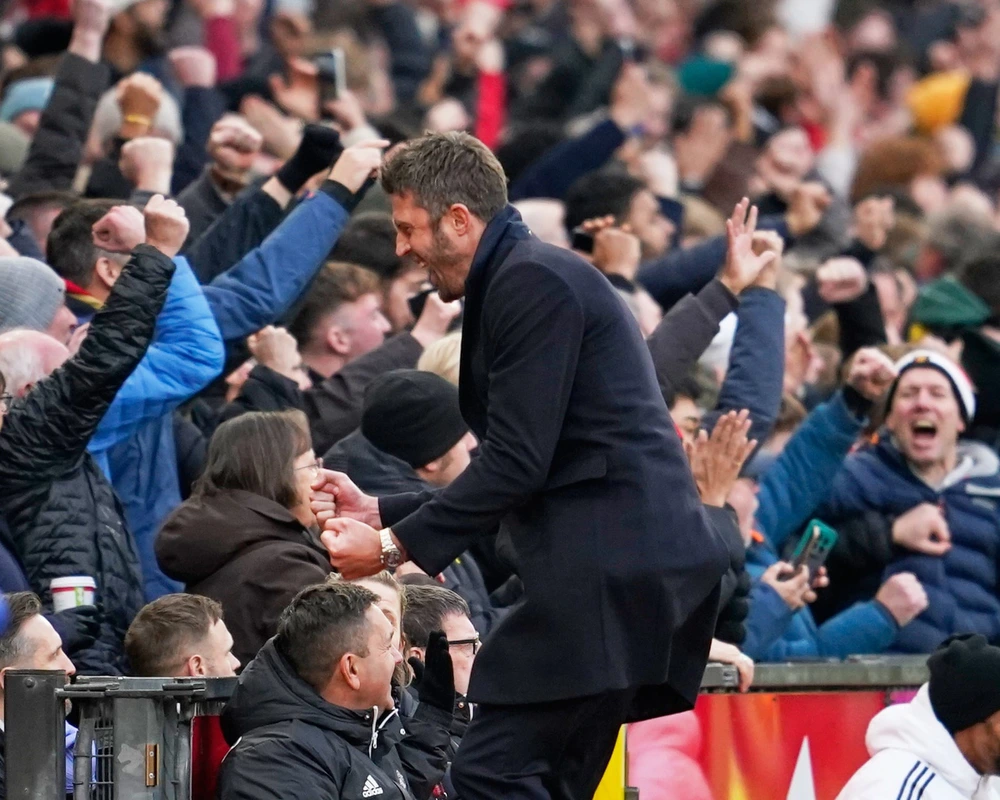 Carrick: 'Thắng Man City phải là điều bình thường với Man United' - Ảnh 1.