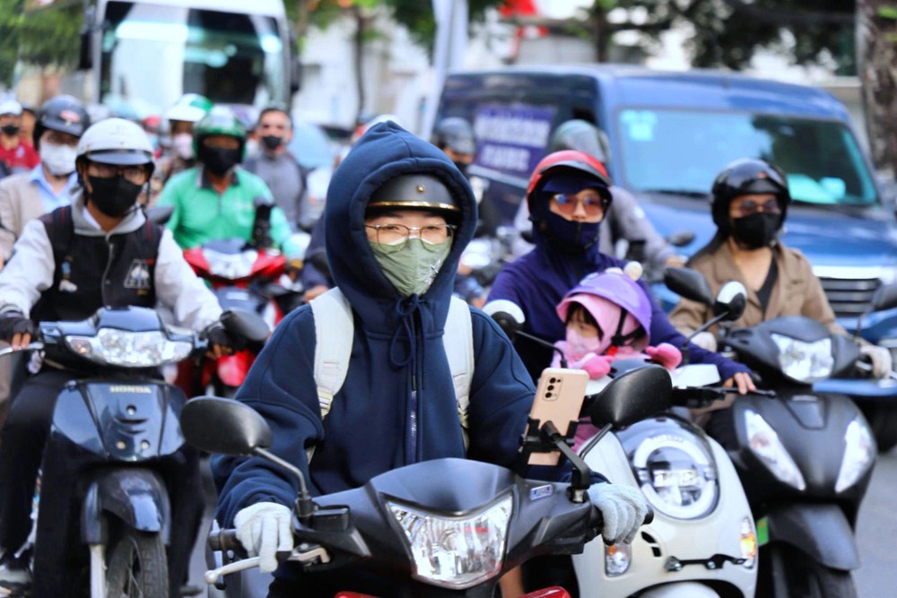 Thời tiết TP. Hồ Chí Minh dự báo còn diễn biến bất thường trước Tết Bính Ngọ - Ảnh 2.