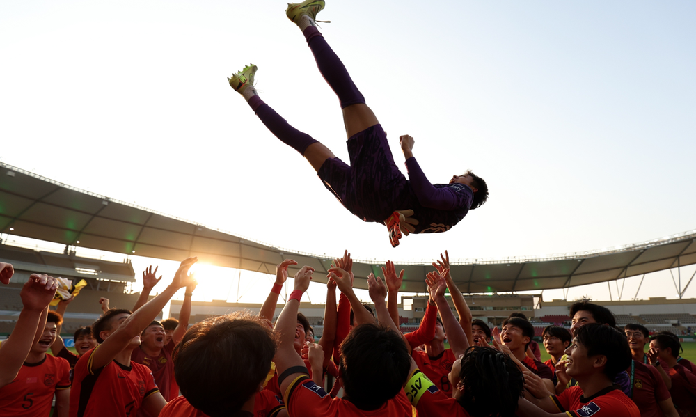 Trung Kiên đọ găng "người hùng" Li Hao của U23 Trung Quốc - Ảnh 2.