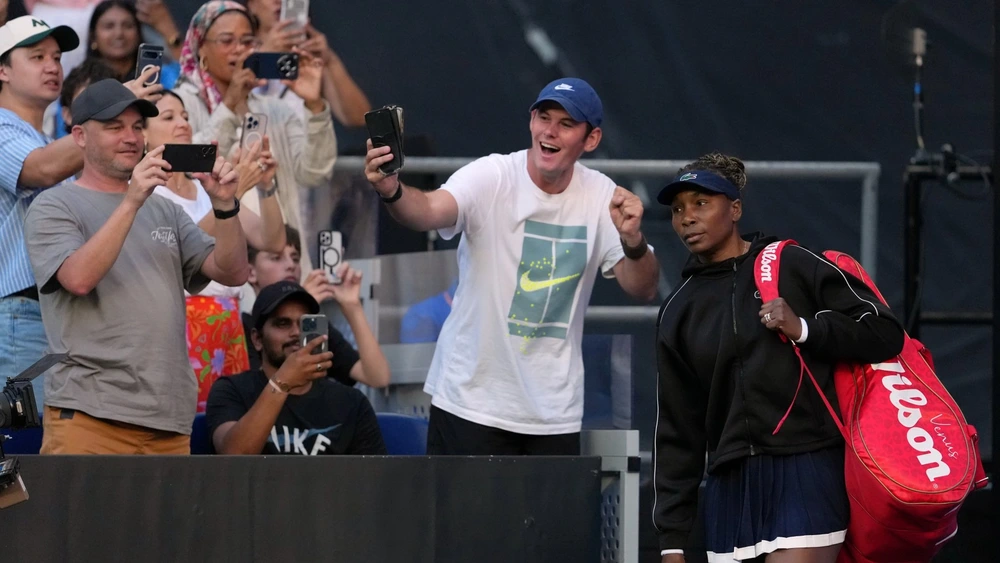 Venus Williams tái xuất Úc mở rộng ở tuổi 45: Tôn vinh một huyền thoại - Ảnh 2.