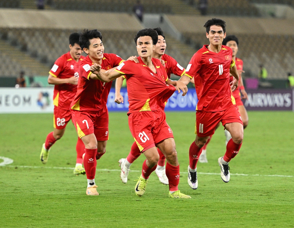 Đình Bắc, Minh Phúc đang là Quang Hải, Văn Hậu thời kỳ 2018 - Ảnh 1.