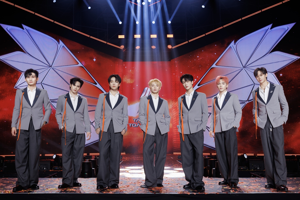 Nhóm nhạc “Tân binh toàn năng” chính thức lộ diện  - Ảnh 1.