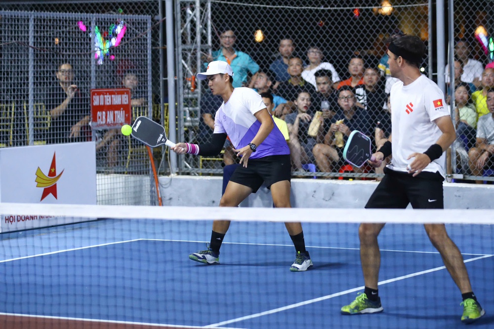 Pickleball - Trào lưu nhất thời hay “mảnh ghép còn thiếu” của thể thao đô thị? - Ảnh 1.