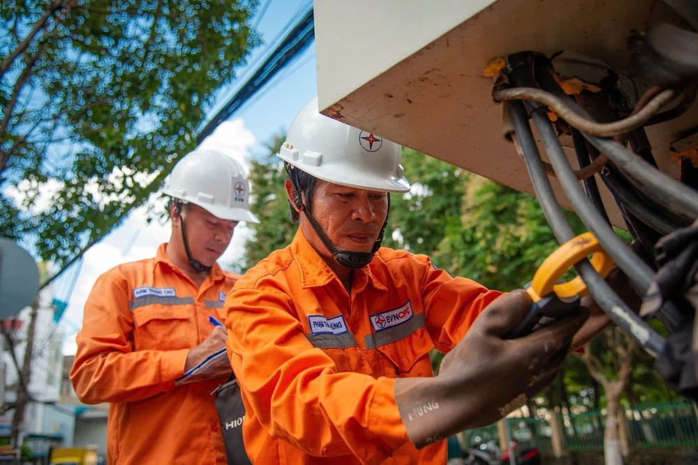 Bảo đảm đủ điện phục vụ sản xuất kinh doanh và đời sống nhân dân trong thời gian cao điểm 2026 và giai đoạn 2027 - 2030 - Ảnh 5.