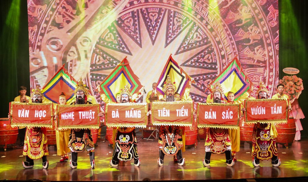 Nghị định số 350/2025/NĐ-CP: "Ngọn đuốc" soi đường cho văn học Việt trong giai đoạn mới - Ảnh 2.