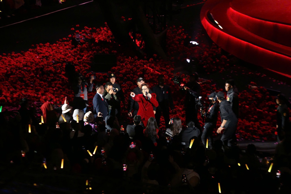 Hà Anh Tuấn và The Rose Concert tặng 1 tỷ đồng cho bệnh nhân ung thư về quê ăn tết - Ảnh 6.