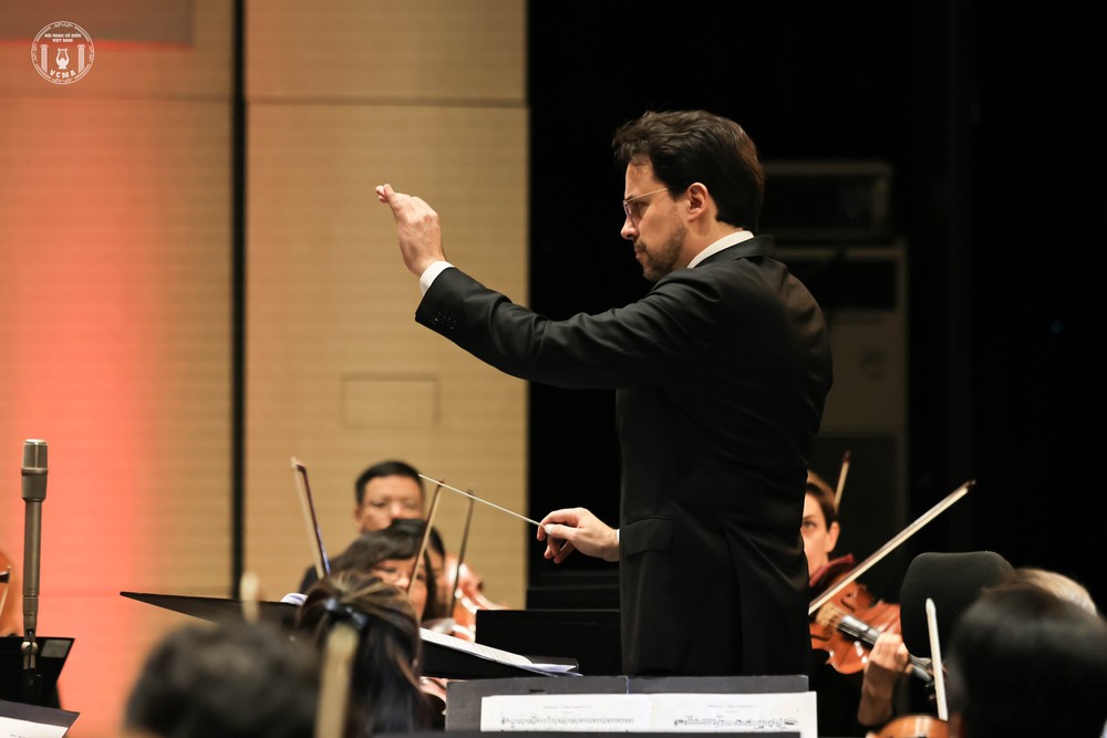 Hòa nhạc “Khát vọng mùa Xuân”: Nhịp cầu kết nối âm nhạc Việt Nam và thế giới - Ảnh 4.