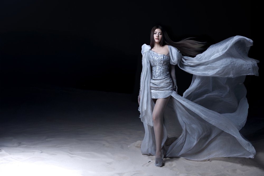 Huỳnh Tiên chính thức debut làm ca sĩ với MV "Nàng tiên" - Ảnh 2.