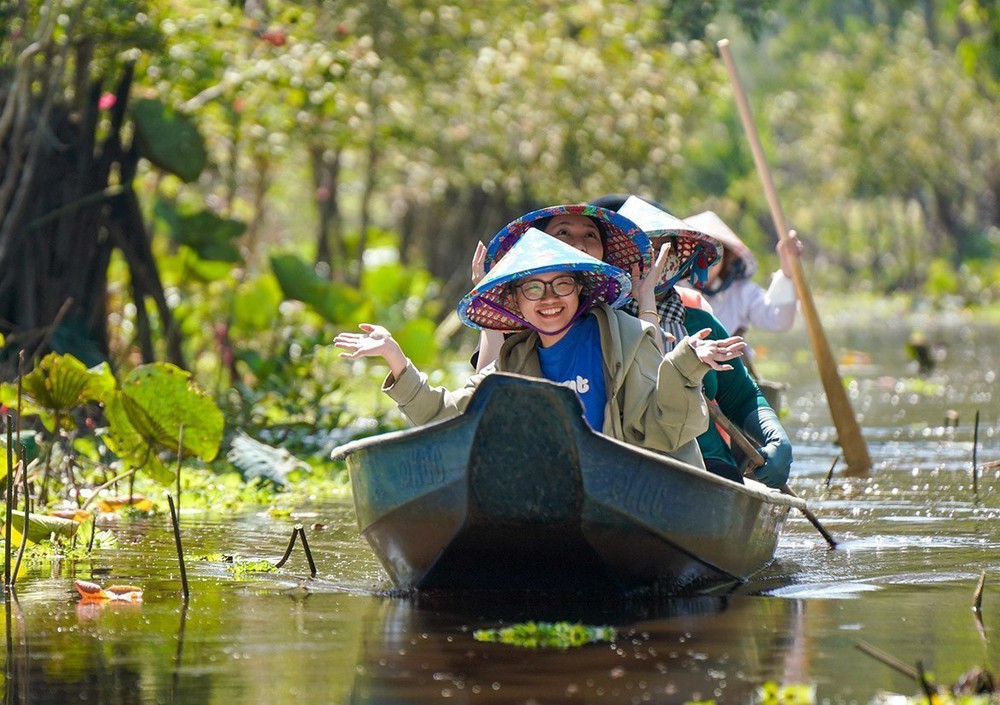 An Giang: Khu du lịch sinh thái Rừng tràm Trà Sư hướng đến phát triển du lịch sinh thái bền vững - Ảnh 1.
