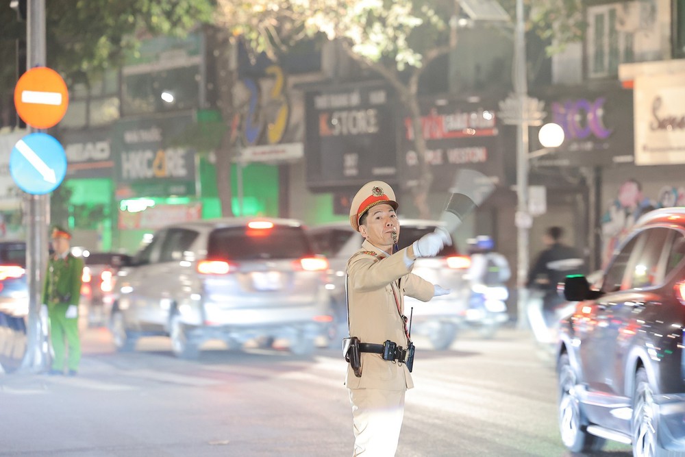 Đại hội XIV của Đảng: Giao thông thông suốt, người dân chủ động chọn lộ trình phù hợp - Ảnh 2.