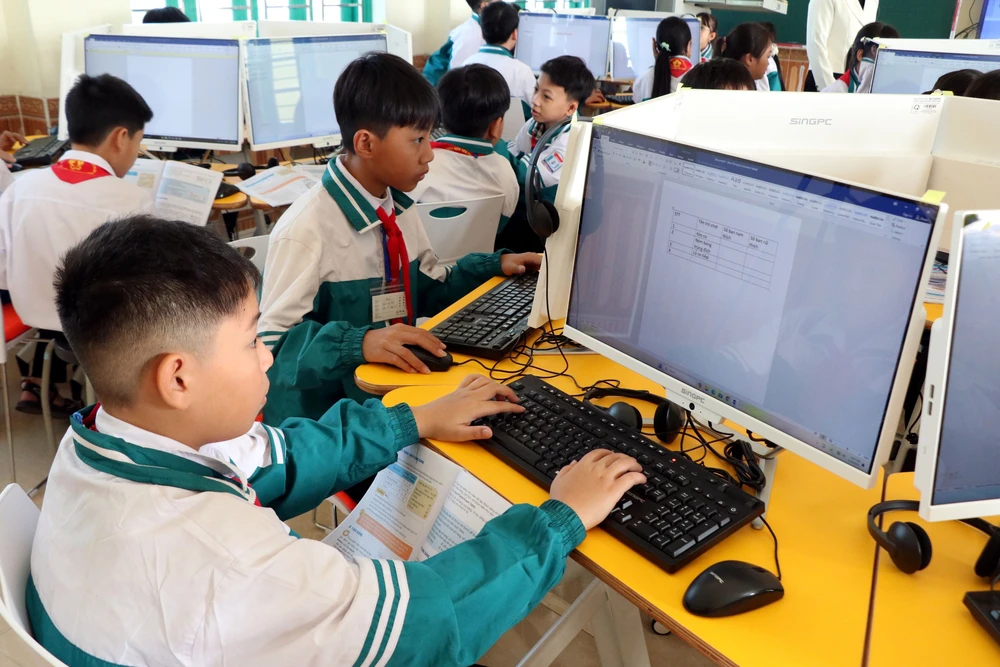 Kế hoạch triển khai một số cơ chế, chính sách đặc thù đột phá phát triển giáo dục và đào tạo - Ảnh 2.