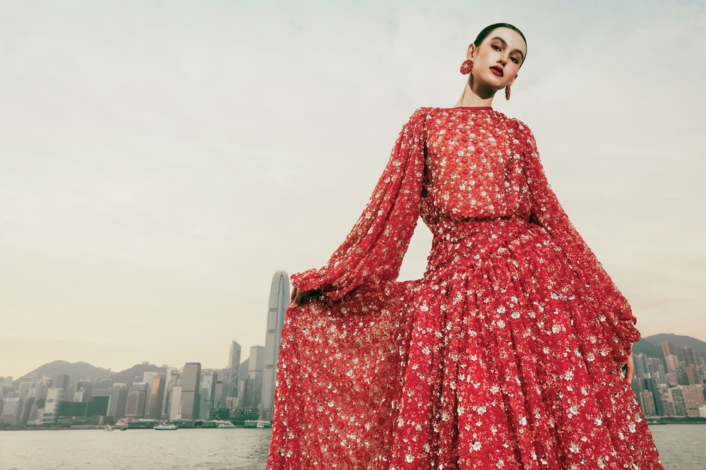 Võ Hoàng Yến làm vedette cho BST Holiday 2026 “Tình ca” của VUNGOC&SON - Ảnh 4. Võ Hoàng Yến làm vedette cho BST Holiday 2026 “Tình ca” của VUNGOC&SON - Ảnh 4.