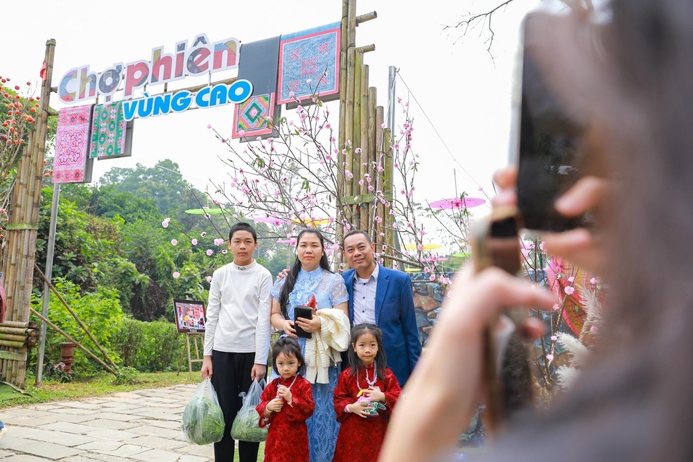 Độc đáo “Chợ phiên vùng cao” tại Hà Nội - Ảnh 3.