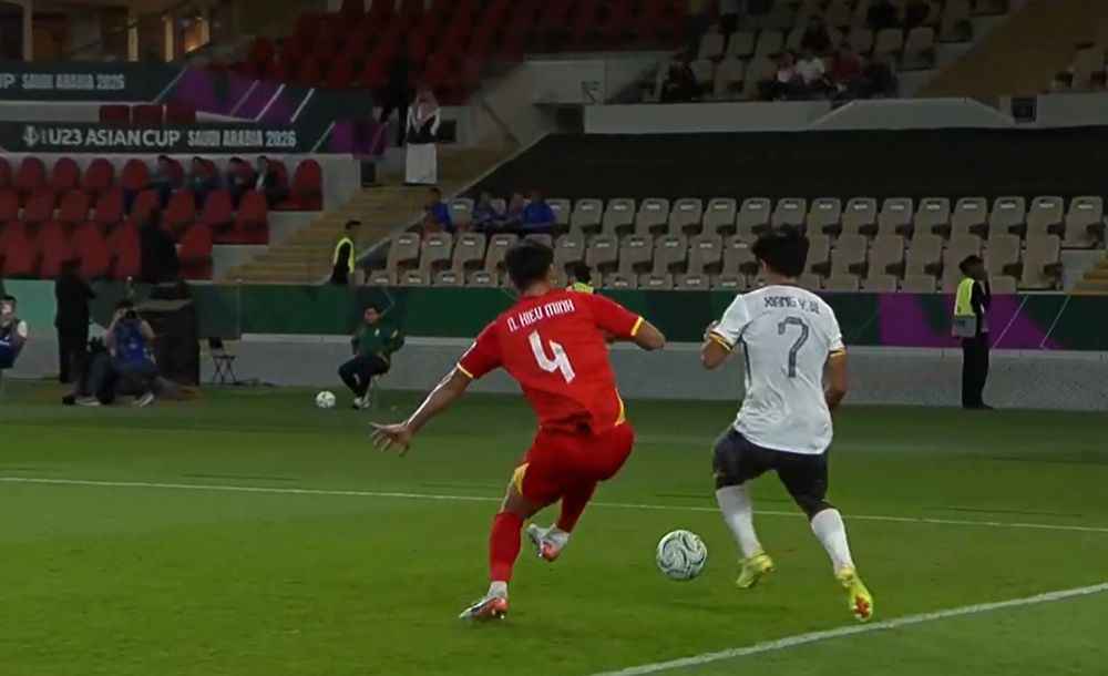 Hiểu Minh đứt dây chằng chéo, có thể lỡ hẹn ASEAN Cup 2026 - Ảnh 1.