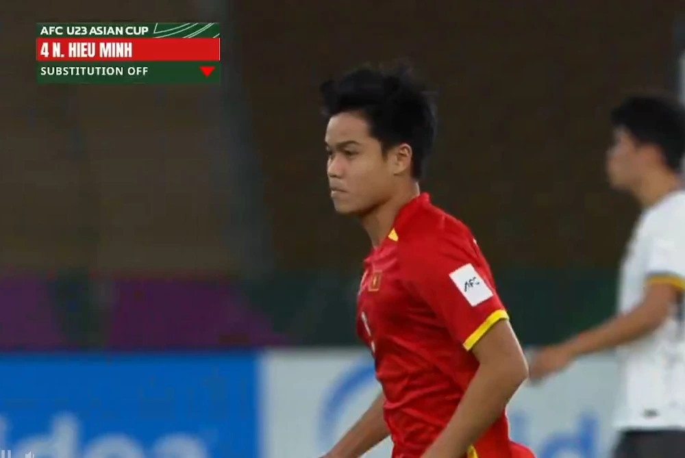 Hậu vệ trụ cột rời sân bằng cáng, U23 Việt Nam tổn thất lớn ở bán kết U23 châu Á - Ảnh 3.