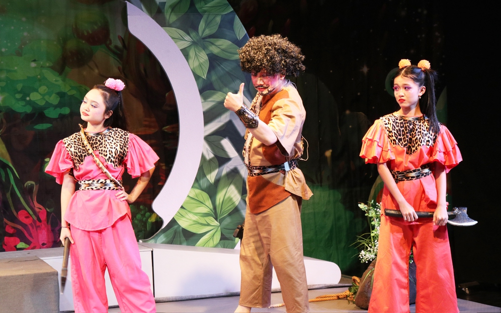 Kịch “Náo động rừng cổ tích” - Tìm lại niềm tin vào những điều kỳ diệu - Ảnh 3.