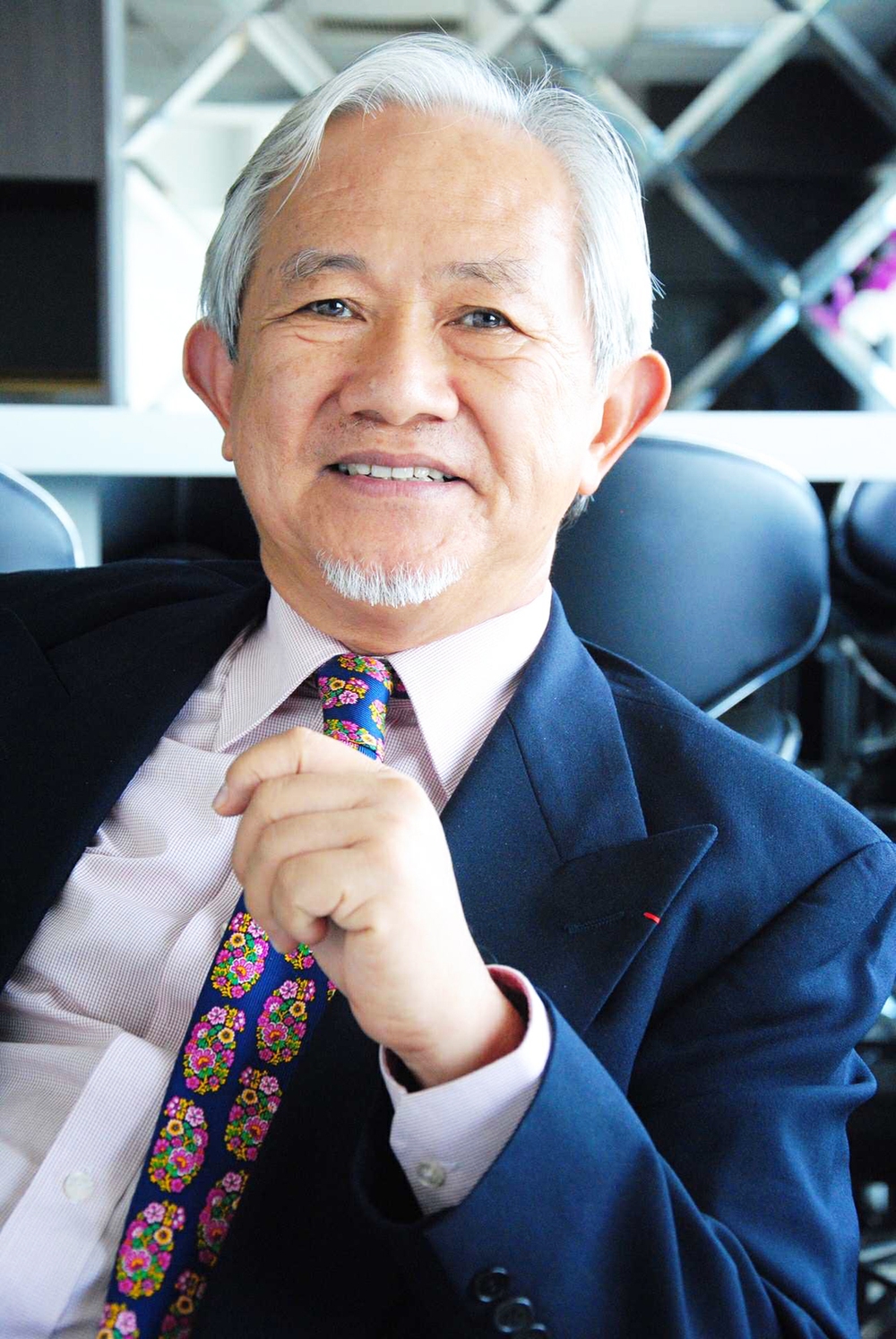 Giáo sư Phan Văn Trường: Luôn muốn lan tỏa điều tích cực đến giới trẻ - Ảnh 1.