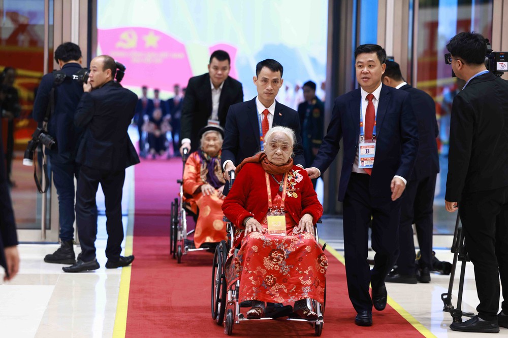 Khai mạc Đại hội XIV của Đảng: Điểm khởi đầu kỷ nguyên phát triển vì hạnh phúc nhân dân - Ảnh 5.