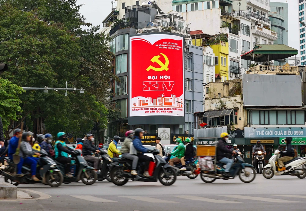 Đại hội XIV của Đảng: Thủ đô Hà Nội rực rỡ cờ hoa, hân hoan chào đón sự kiện chính trị trọng đại của đất nước - Ảnh 6.