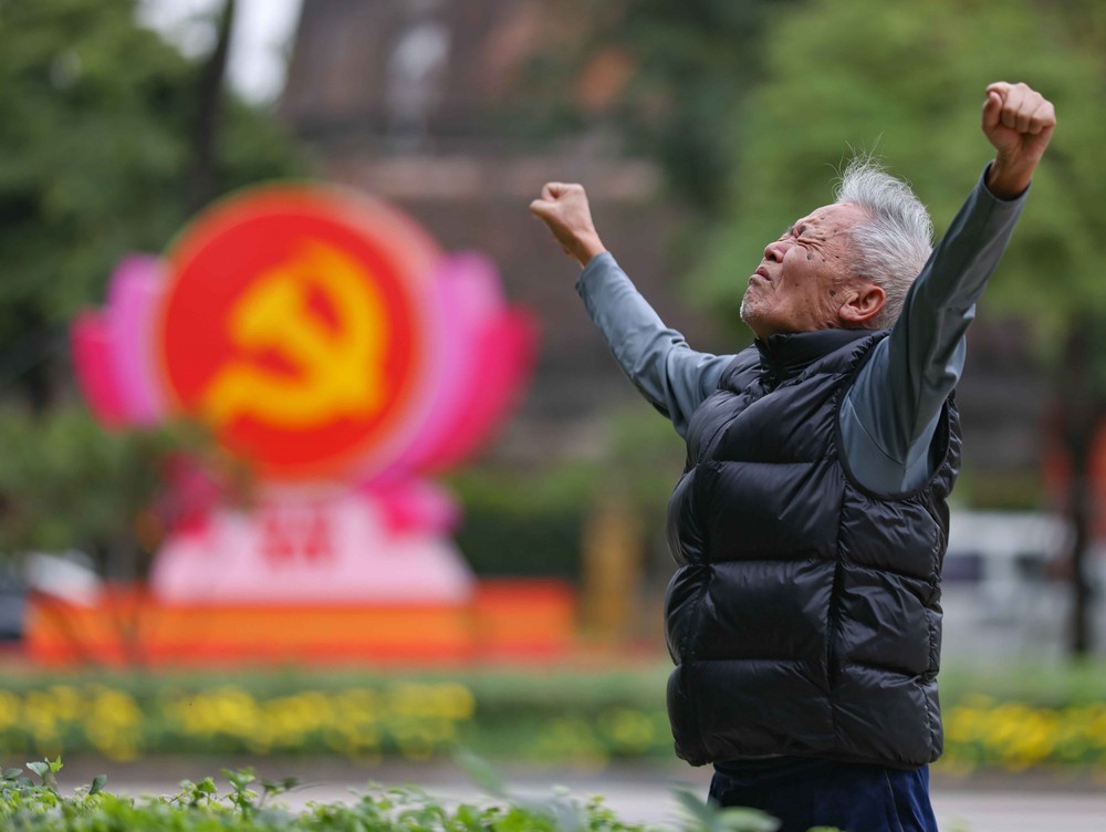 Đại hội XIV của Đảng: Thủ đô Hà Nội rực rỡ cờ hoa, hân hoan chào đón sự kiện chính trị trọng đại của đất nước - Ảnh 9.