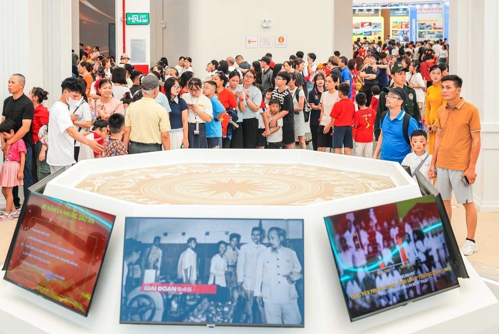 Công nghiệp văn hóa trong nhiệm kỳ Đại hội XIII của Đảng: Từ hạ tầng sáng tạo đến du lịch văn hóa - Ảnh 3.