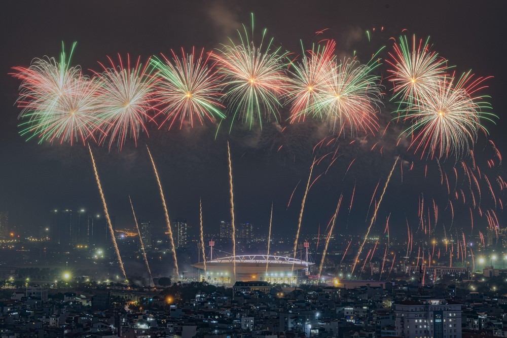 Hà Nội: Tổng duyệt pháo hoa chào mừng Đại hội XIV của Đảng - Ảnh 4.