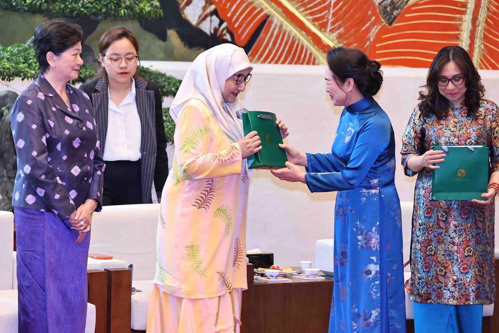 Xây dựng Cộng đồng ASEAN hội nhập, tự cường, bền vững, lấy người dân làm trung tâm - Ảnh 4. Xây dựng Cộng đồng ASEAN hội nhập, tự cường, bền vững, lấy người dân làm trung tâm - Ảnh 4.