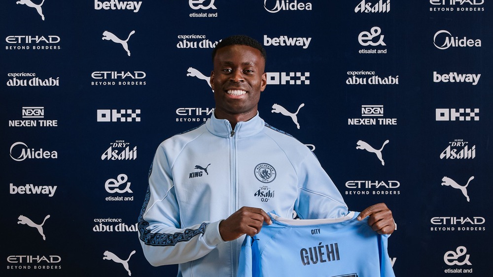 Man City: Guehi có vá được hàng thủ đang tan nát? - Ảnh 1. Man City: Guehi có vá được hàng thủ đang tan nát? - Ảnh 1.