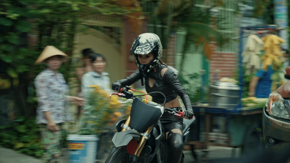 "Bố Già Trở Lại": Phim hành động Việt mang chuẩn mực quốc tế với sự góp mặt của ngôi sao Thái Lan Simon Kook - Ảnh 4.