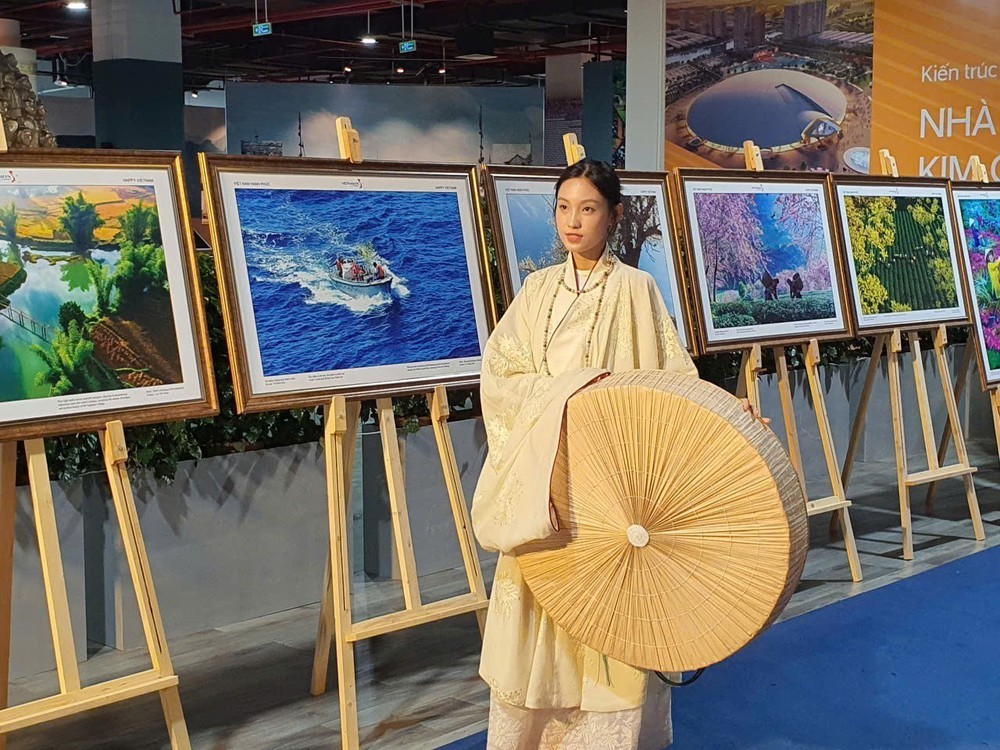 Đại hội XIV của Đảng: Đưa văn hóa trở thành nguồn lực nội sinh quan trọng  - Ảnh 2.