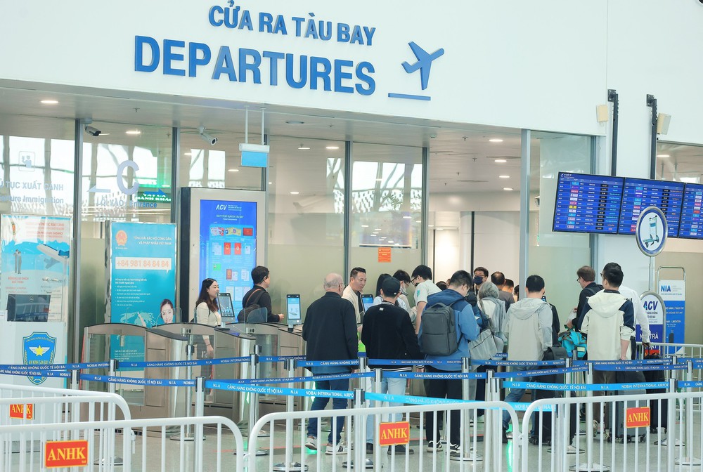 Vietnam Airlines dự kiến khai thác hơn 1.300 chuyến bay đêm dịp Tết - Ảnh 2. Vietnam Airlines dự kiến khai thác hơn 1.300 chuyến bay đêm dịp Tết - Ảnh 2.