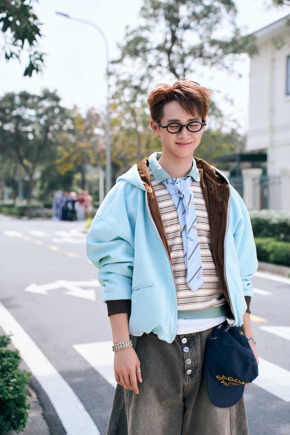 CONGB debut với EP "CONGBDAY" và MV "Nhớ em 8 lần", mời dàn Anh trai tham gia - Ảnh 1.