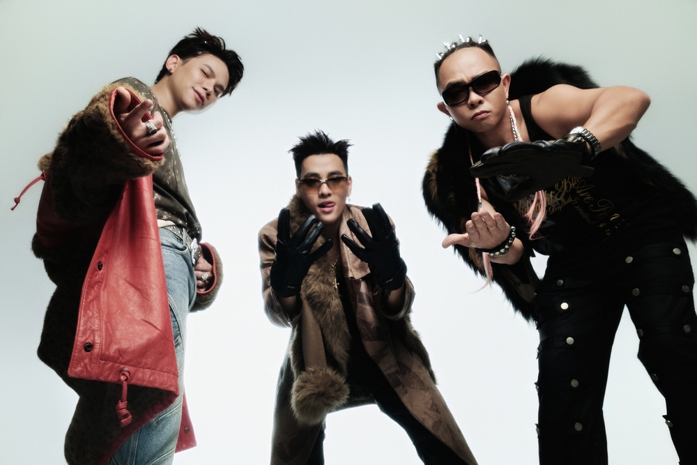 FBBOIZ “đánh úp” album mới sau nhiều năm hoạt động riêng lẻ - Ảnh 1. FBBOIZ “đánh úp” album mới sau nhiều năm hoạt động riêng lẻ - Ảnh 1.