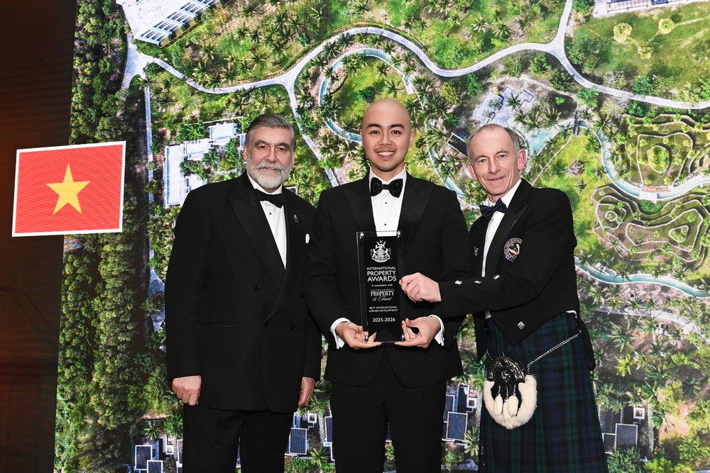 Cam Ranh Bay: Từ bãi biển thiên đường đến "Dự án nghỉ dưỡng xuất sắc nhất thế giới" - Ảnh 1. Cam Ranh Bay: Từ bãi biển thiên đường đến "Dự án nghỉ dưỡng xuất sắc nhất thế giới" - Ảnh 1.