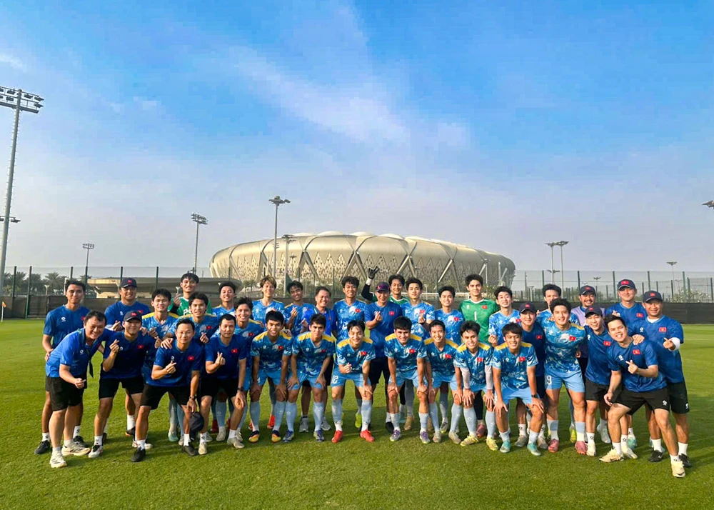 U23 Việt Nam hoàn tất buổi luyện quân cuối cùng tại Jeddah, sẵn sàng cả về chuyên môn lẫn tinh thần cho trận tranh hạng Ba với U23 Hàn Quốc. Ảnh: VFF U23 Việt Nam hoàn tất buổi luyện quân cuối cùng tại Jeddah, sẵn sàng cả về chuyên môn lẫn tinh thần cho trận tranh hạng Ba với U23 Hàn Quốc. Ảnh: VFF