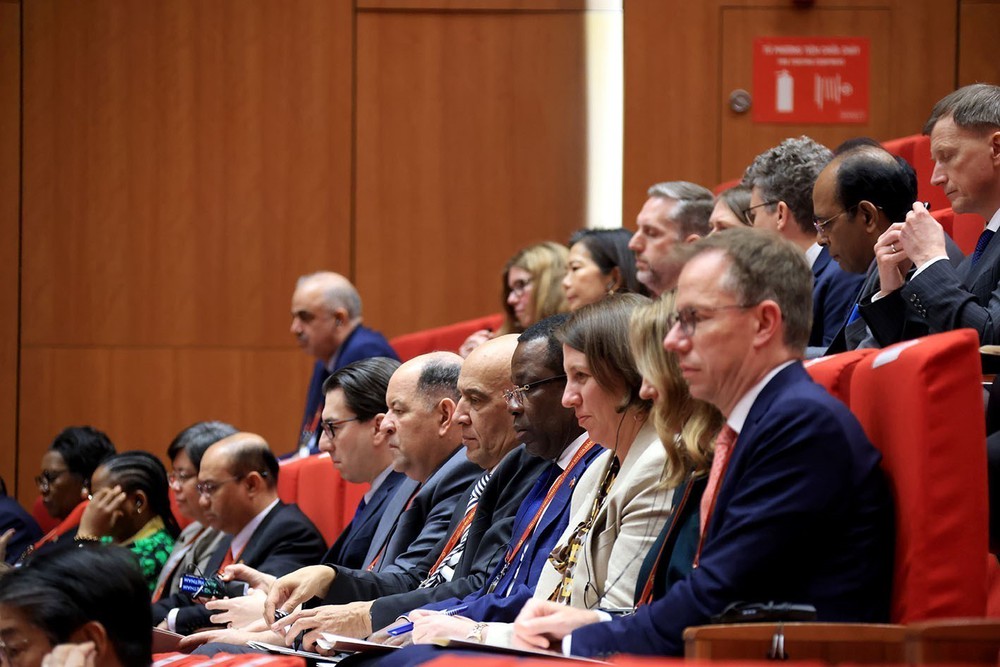 Phóng viên quốc tế bày tỏ sự ngưỡng mộ trước thành công Đại hội XIV của Đảng - Ảnh 2. Phóng viên quốc tế bày tỏ sự ngưỡng mộ trước thành công Đại hội XIV của Đảng - Ảnh 2.