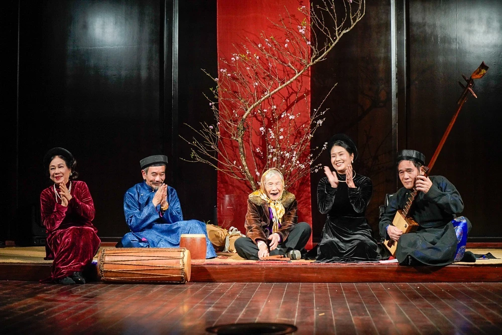 Hà Nội: Biểu diễn âm nhạc truyền thống "Nhạc Ta Nhà Phố" - Ảnh 1.