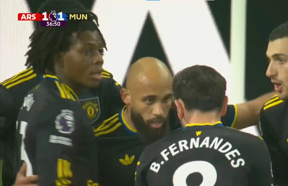 Hạ gục đội đầu bảng Arsenal ngay tại Emirates, MU bay thẳng vào Top 4 - Ảnh 6.