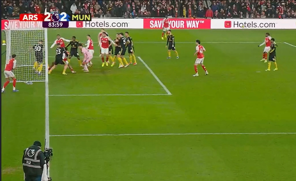 Hạ gục đội đầu bảng Arsenal ngay tại Emirates, MU bay thẳng vào Top 4 - Ảnh 3.