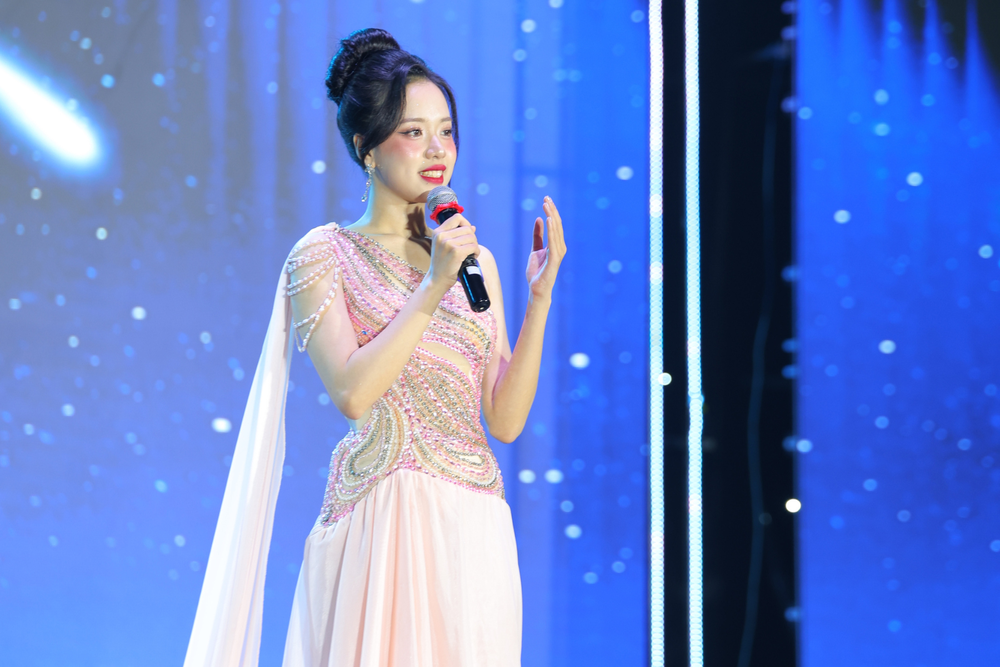 Dấu ấn đêm Chung kết Beauty & Charm 2025: Vẻ đẹp của tri thức và lòng nhân ái - Ảnh 4.