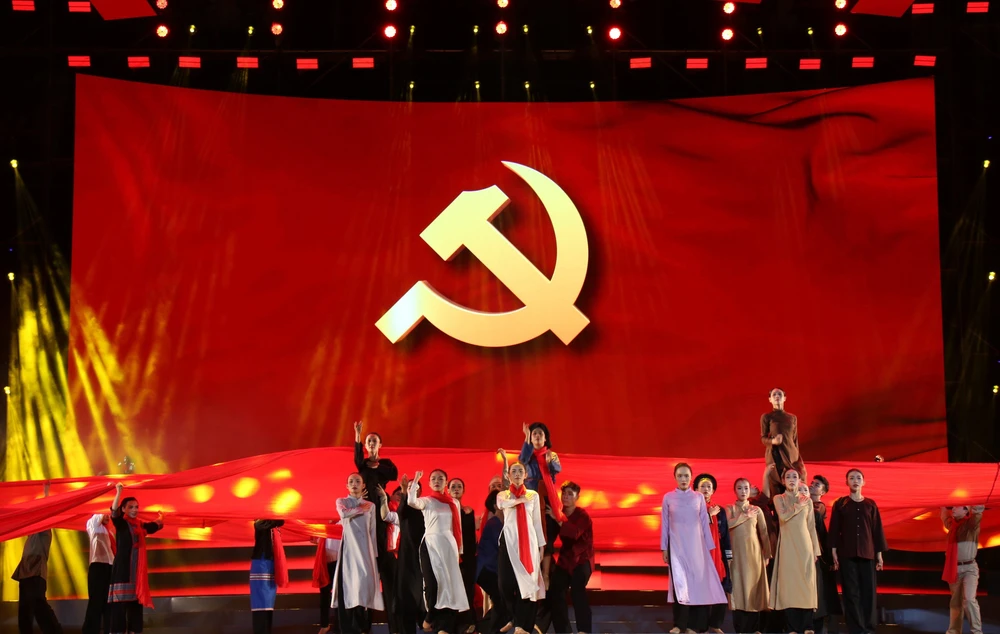 Chương trình nghệ thuật đặc biệt "Ánh sáng niềm tin và khát vọng" - Ảnh 5.