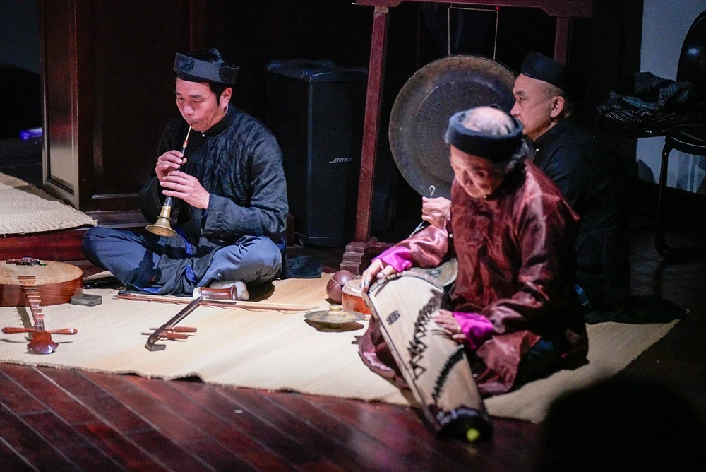 Hà Nội: Biểu diễn âm nhạc truyền thống "Nhạc Ta Nhà Phố" - Ảnh 10.