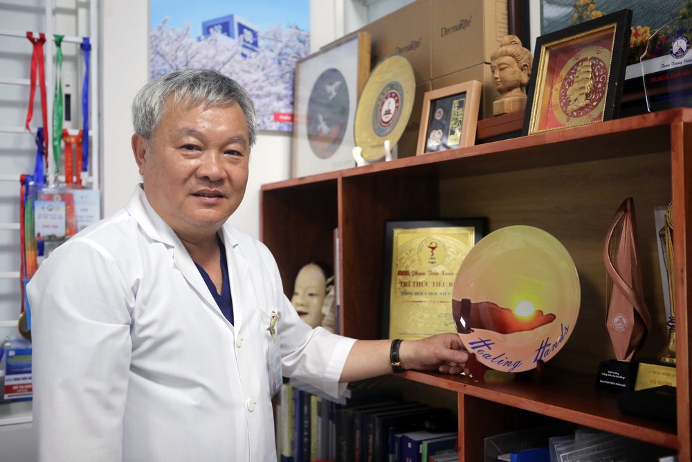 Đưa Nghị quyết thành hành động: Nguồn nhân lực là trung tâm của xây dựng, phát triển đất nước - Ảnh 3.