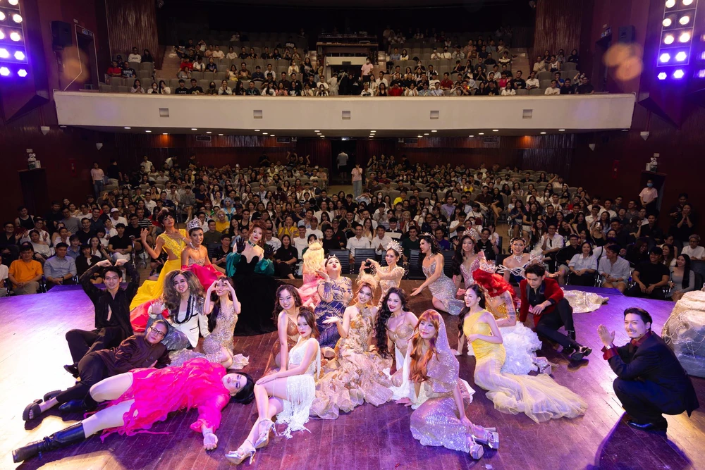 Bé 7 - nhà sáng tạo nội dung ghi tên mình tại giải Mai Vàng với “Đảo Hoa hậu” - Ảnh 2.