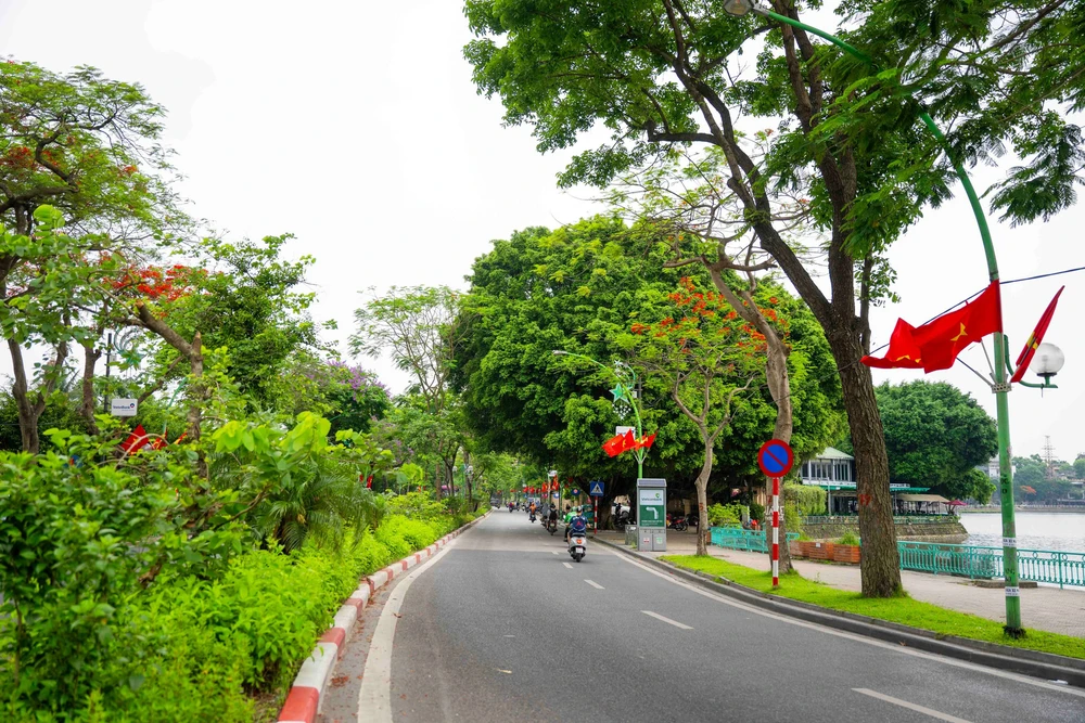 Hà Nội dự kiến đầu tư hơn 30.000 tỷ đồng cải tạo phát huy giá trị hồ Tây - Ảnh 2.